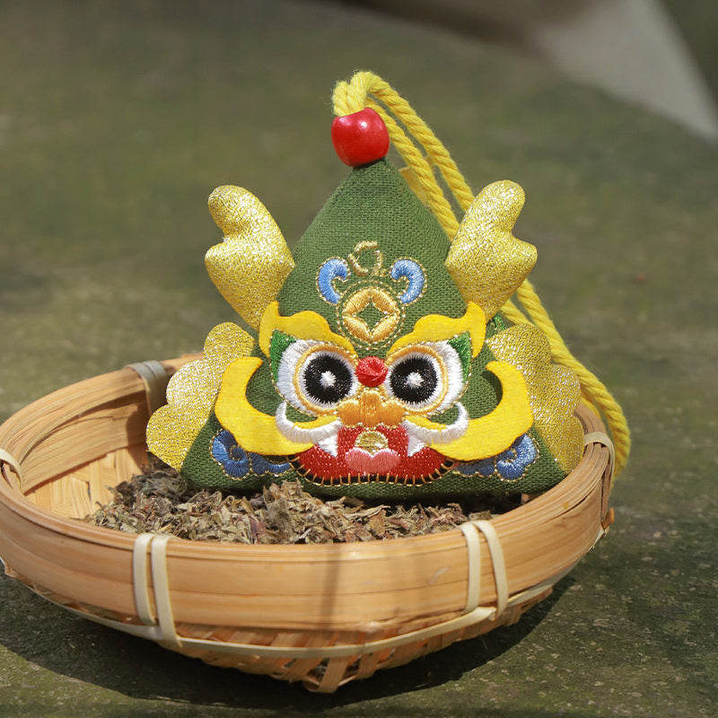 (Loong/Snake) Chinese Herbal Medicine Three-dimensional Triangle Embroidery Sachet Car Pendant