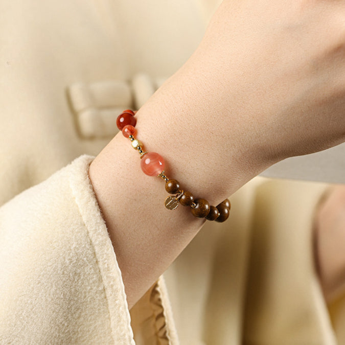 (Wealth and heath) Nanhong agate five-way God of Wealth Chinese herbal medicine Hexiang beads Feng Shui healing bracelet
