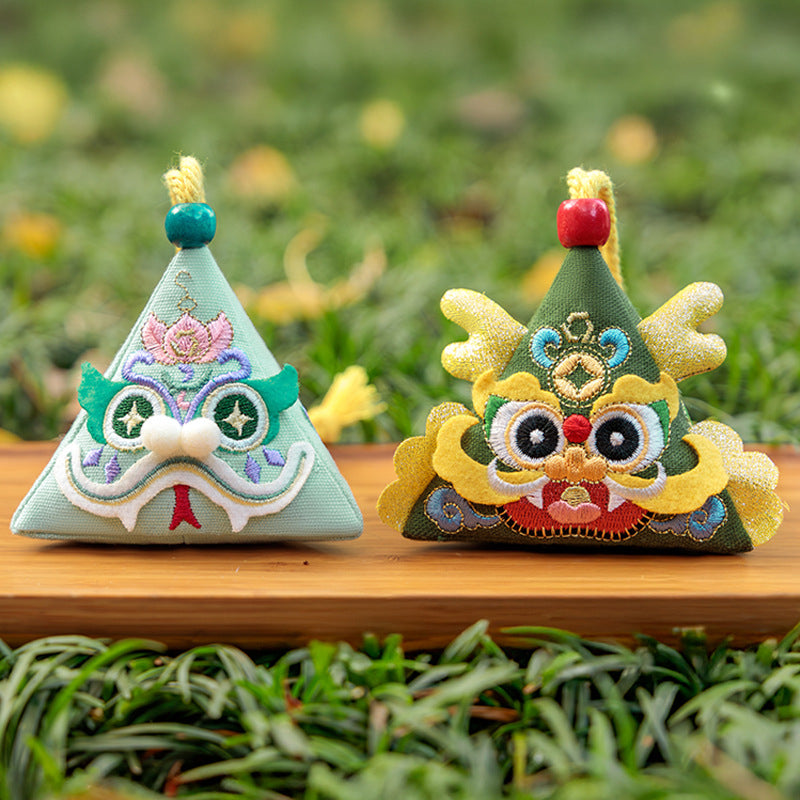 (Loong/Snake) Chinese Herbal Medicine Three-dimensional Triangle Embroidery Sachet Car Pendant